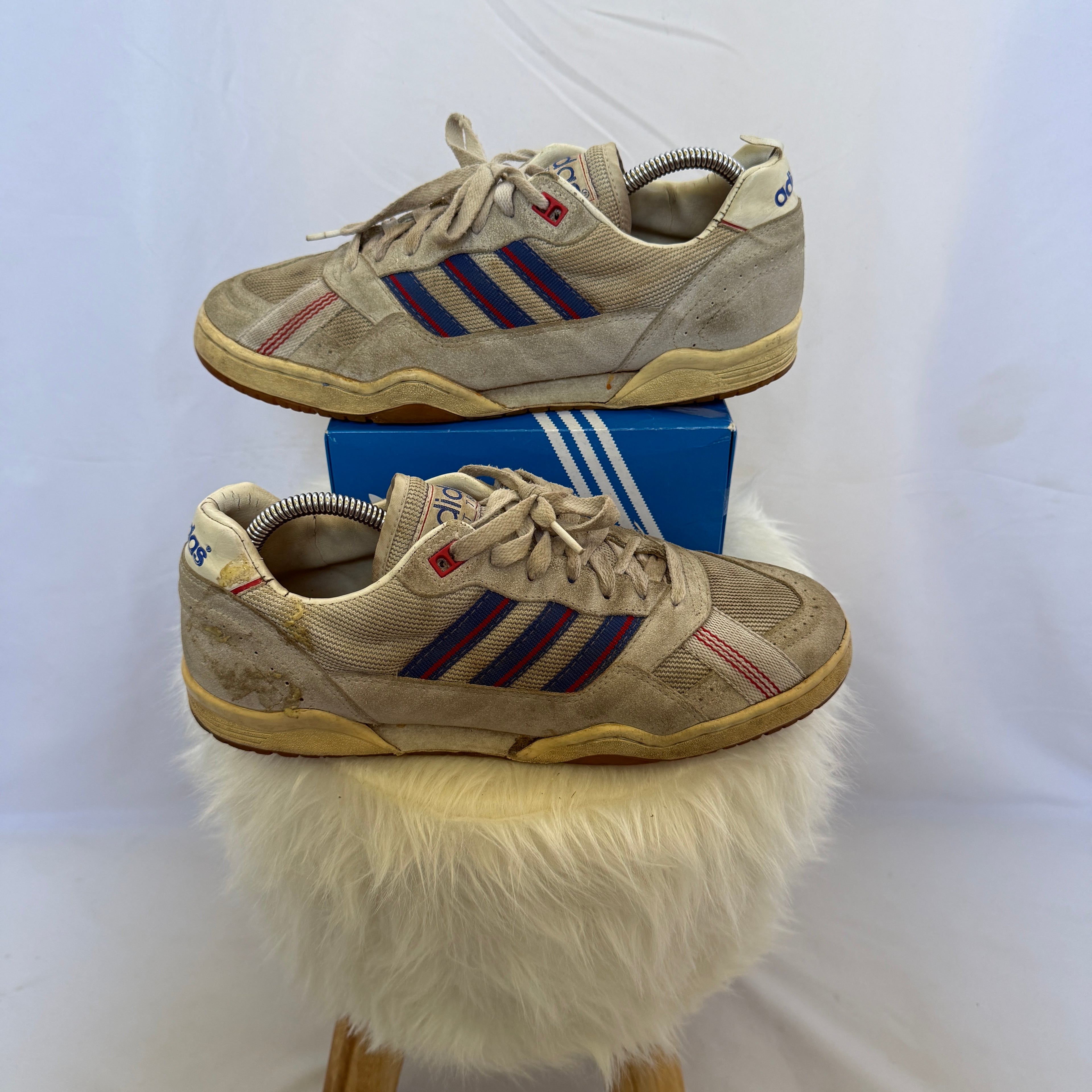 adidas Vintage Sneaker – Beige/Blau/Rot – Größe 43 1/3
