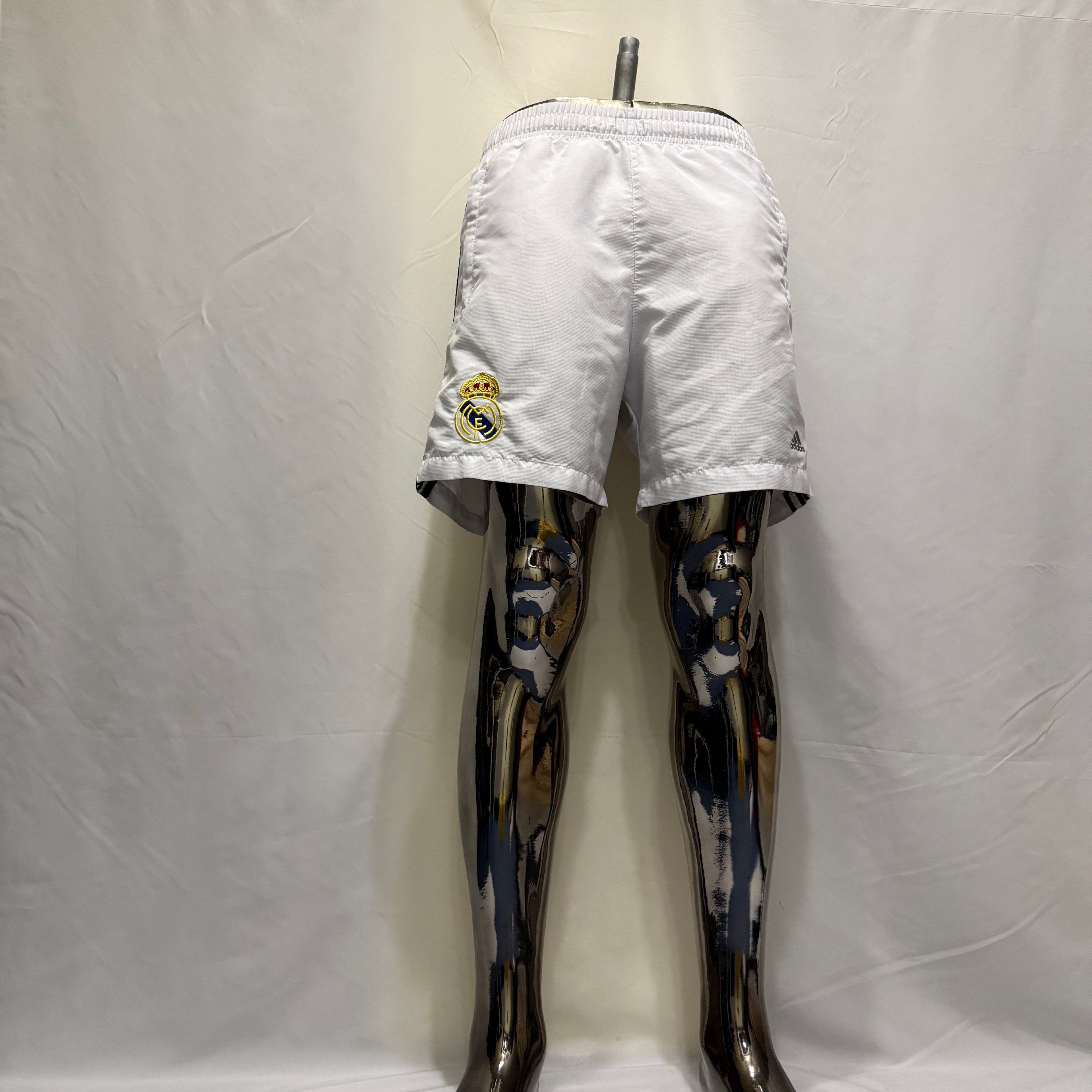 adidas Real Madrid 90er Vintage Shorts / kurze Hose – Gr. S