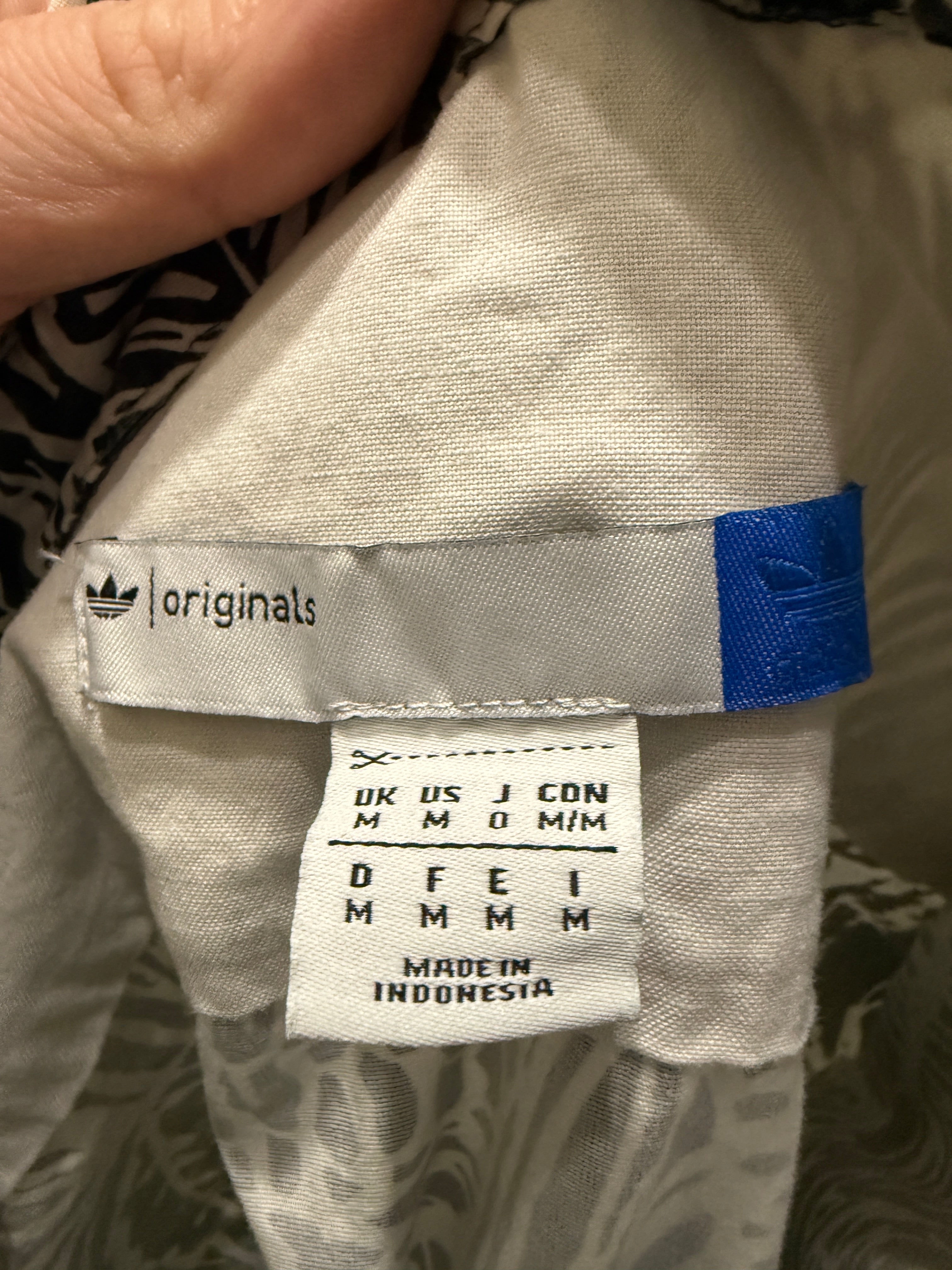 Adidas Originals Hemd – Tropical Leaf Pattern – Größe M