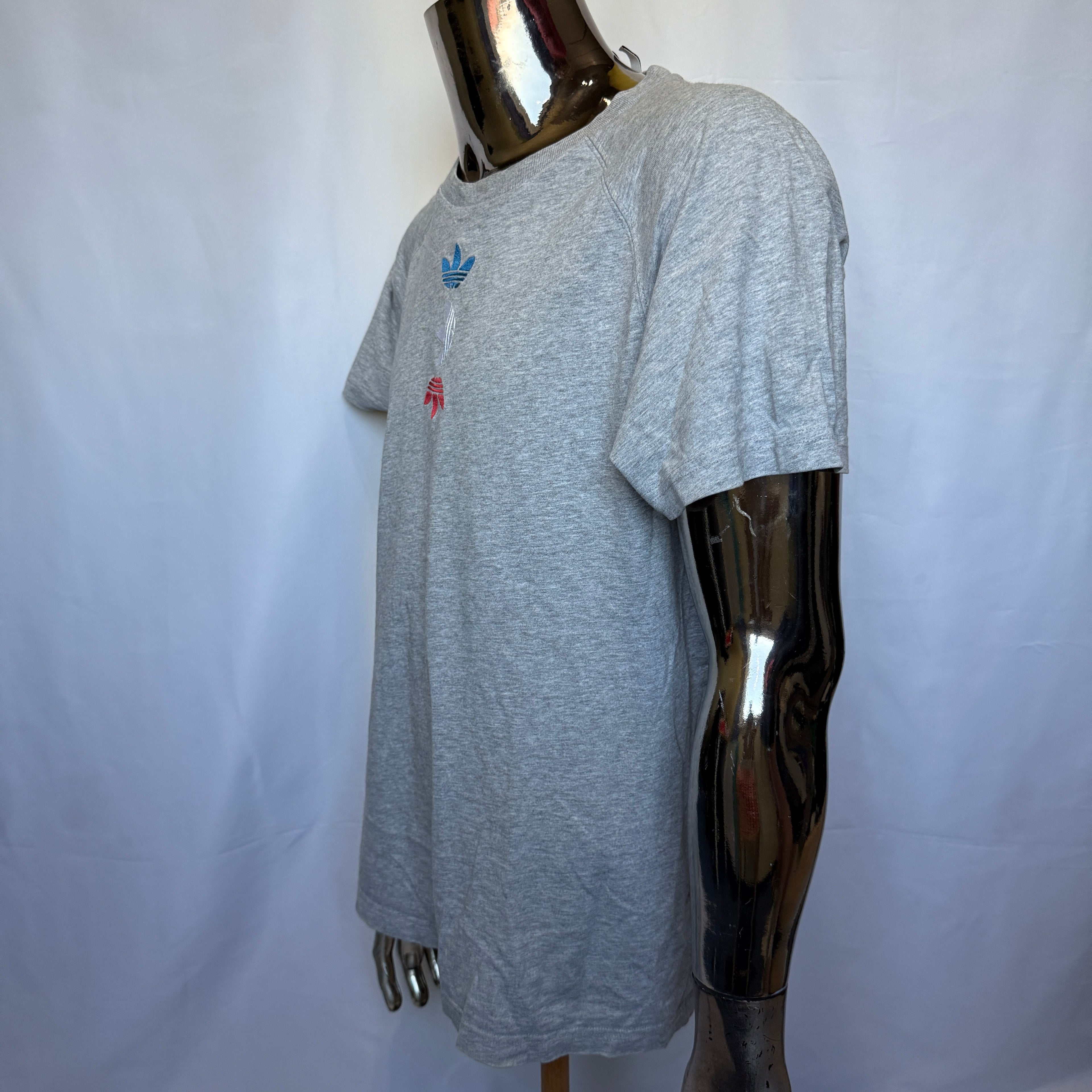 Adidas Originals T-Shirt / Shirt – Classic Logo Style - Retro - Größe M