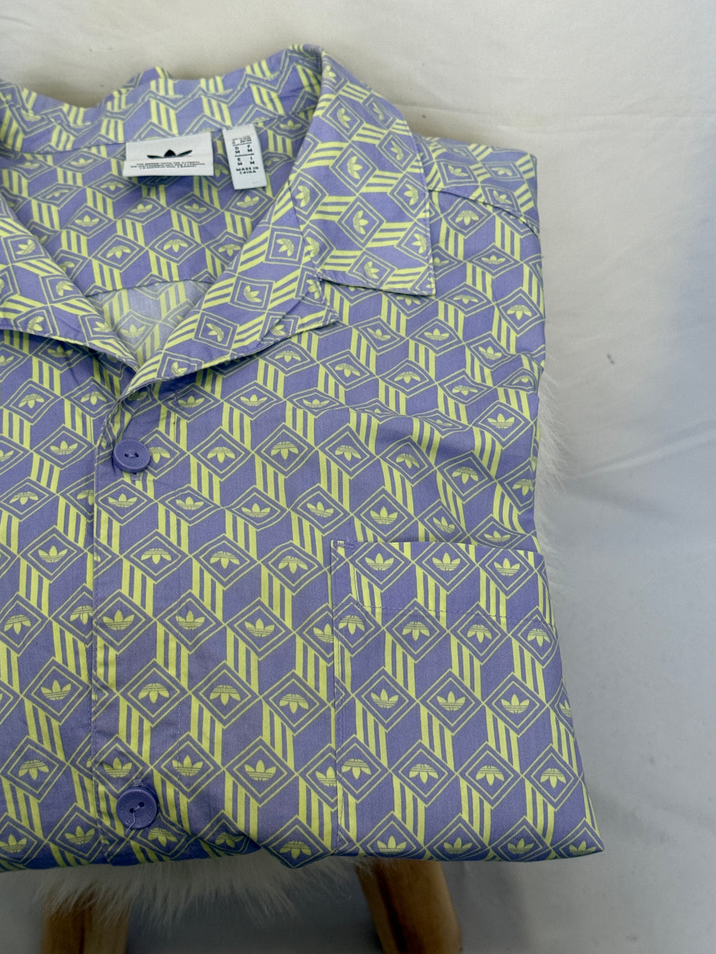 adidas Graphics Monogram Shirt / Hemd – limited – Gr. M