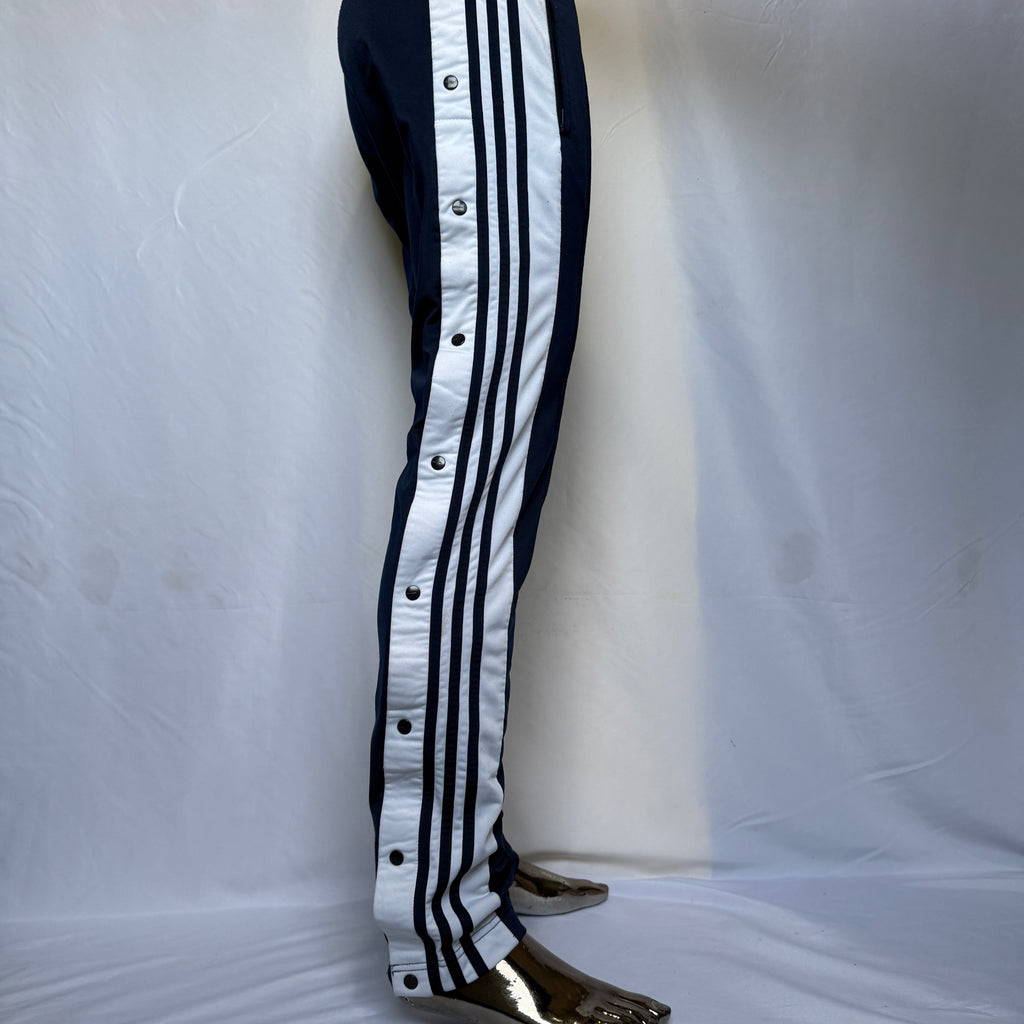 adidas Jogginghose / Trainingshose – seitliche Knopfleiste – Gr. XS-S (Damen)