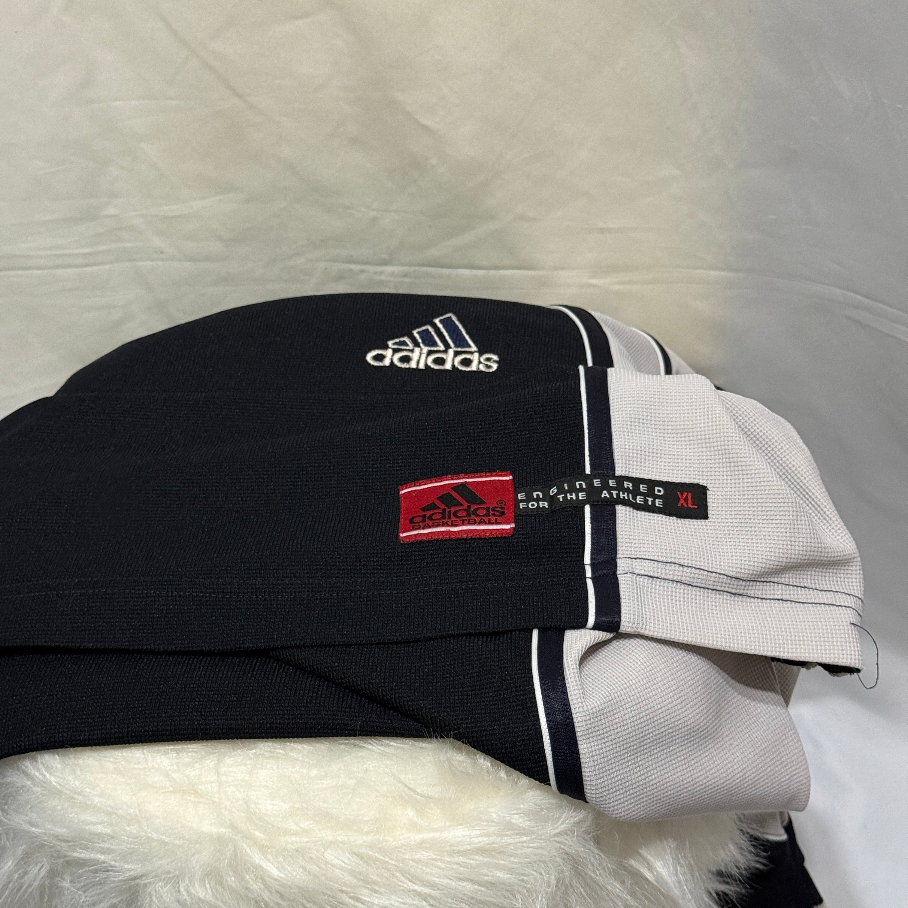 Adidas “Engineered for the Athlete” - späte 90er Vintage - Größe XL