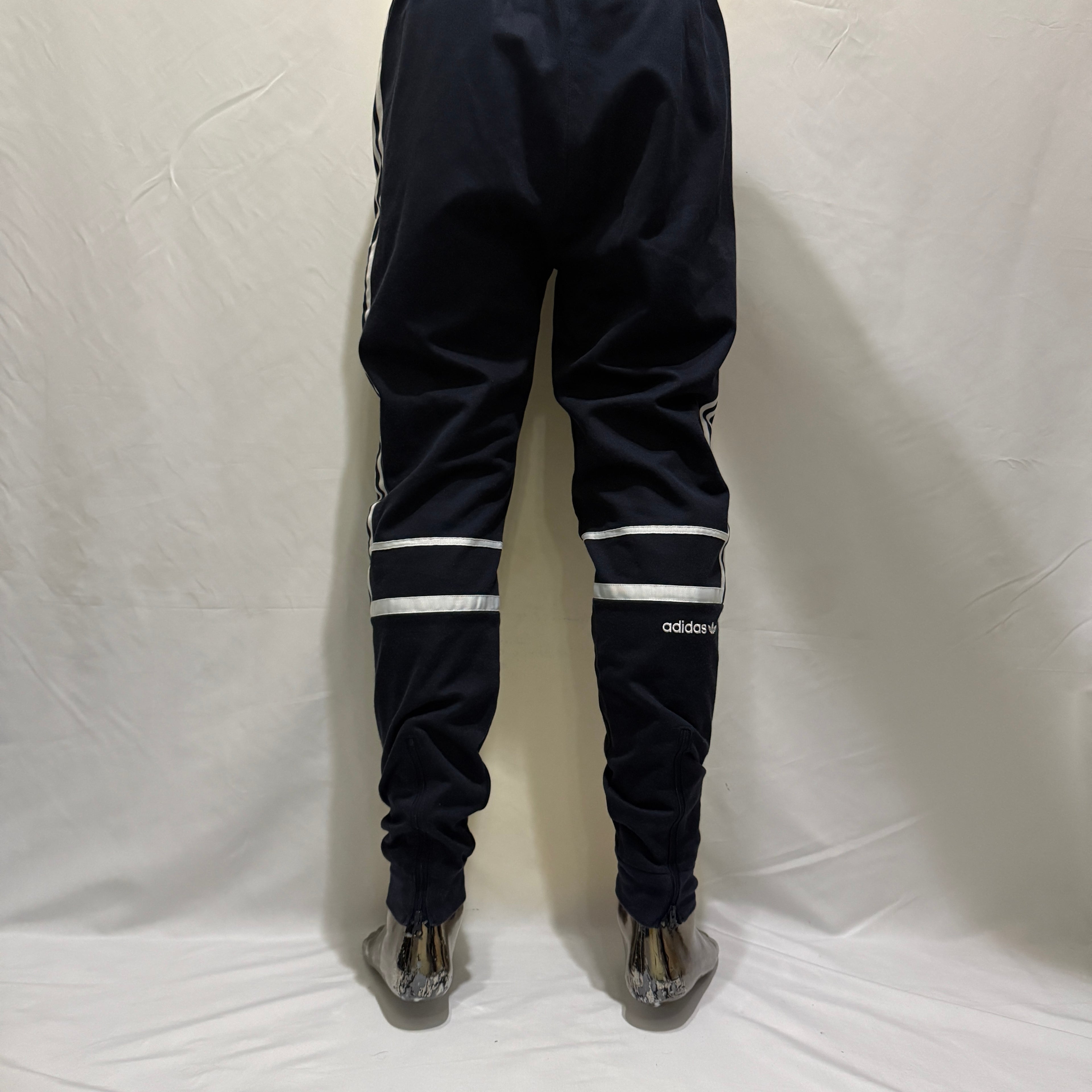 adidas Originals Jogginghose / Trainingshose – Größe M